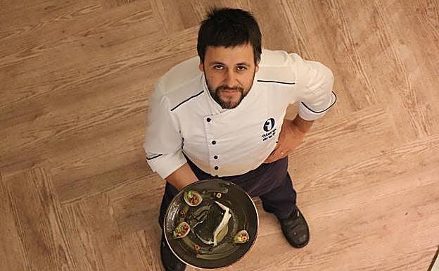 Chechu González, chef de María de la O, dispuesto a llenar su local con los clientes.