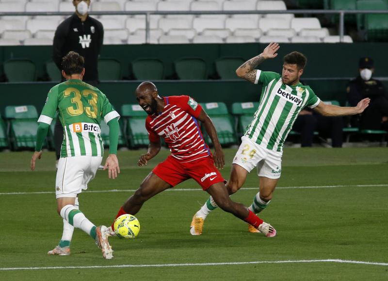 Fotos: Las mejores imágenes del Betis-Granada en el Benito Villamarín