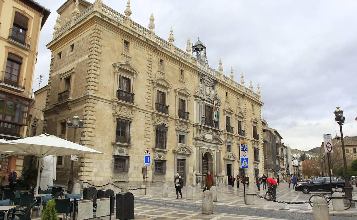 En el aire, el cierre de los dos únicos municipios de Almería con tasa de contagio superior a mil