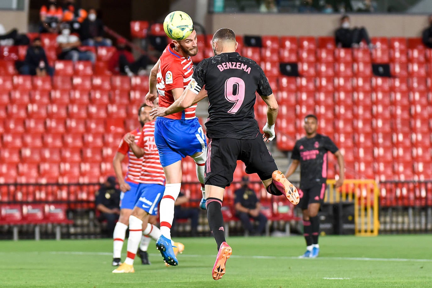 Fotos: Las mejores imágenes del Granada-Real Madrid