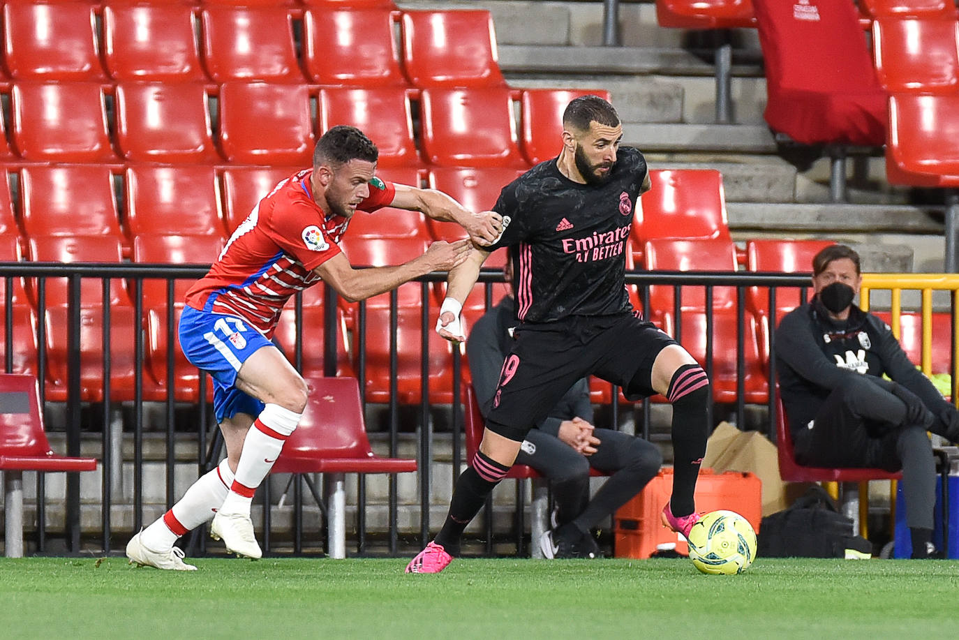 Fotos: Las mejores imágenes del Granada-Real Madrid