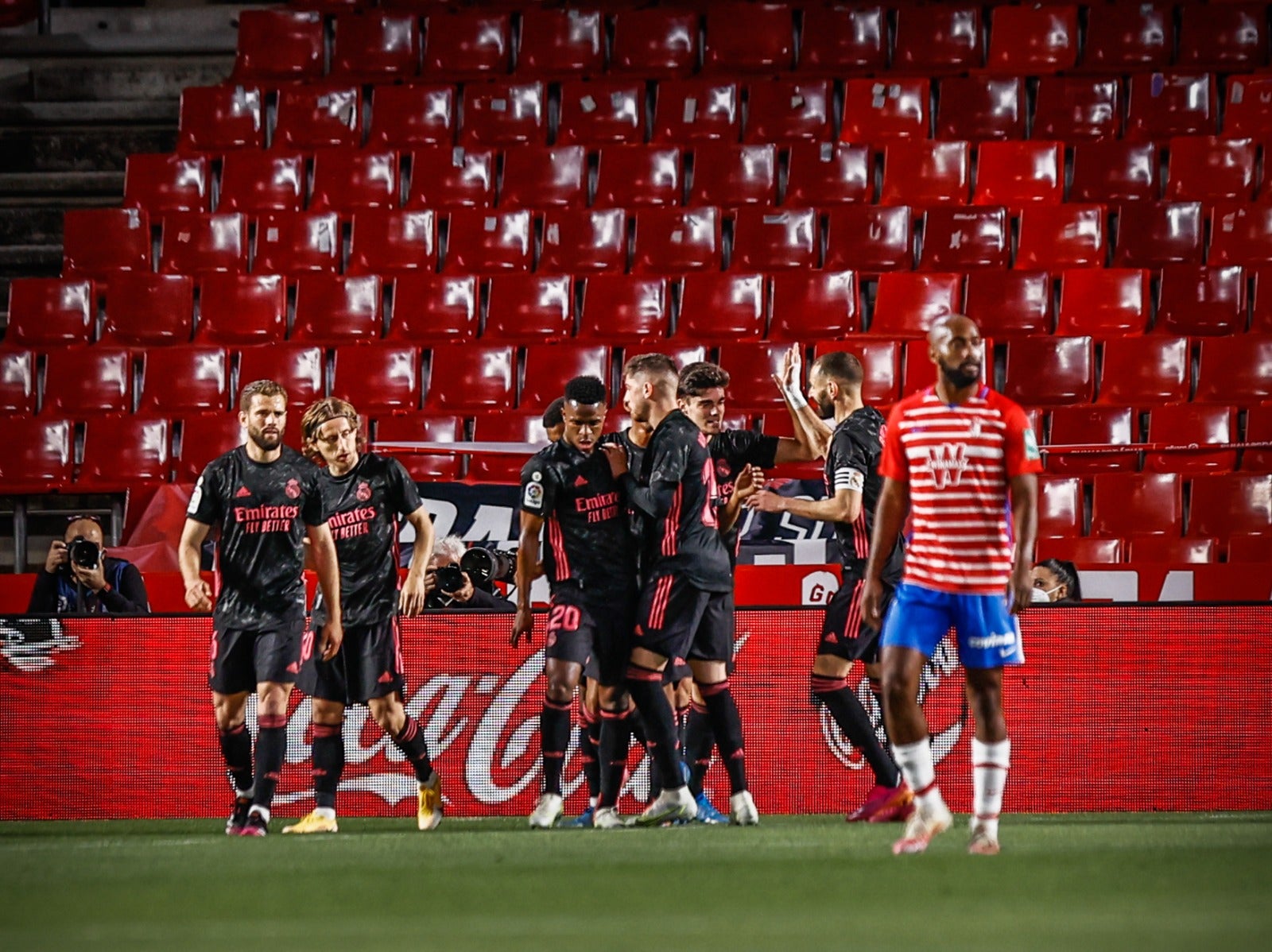 Fotos: Las mejores imágenes del Granada-Real Madrid