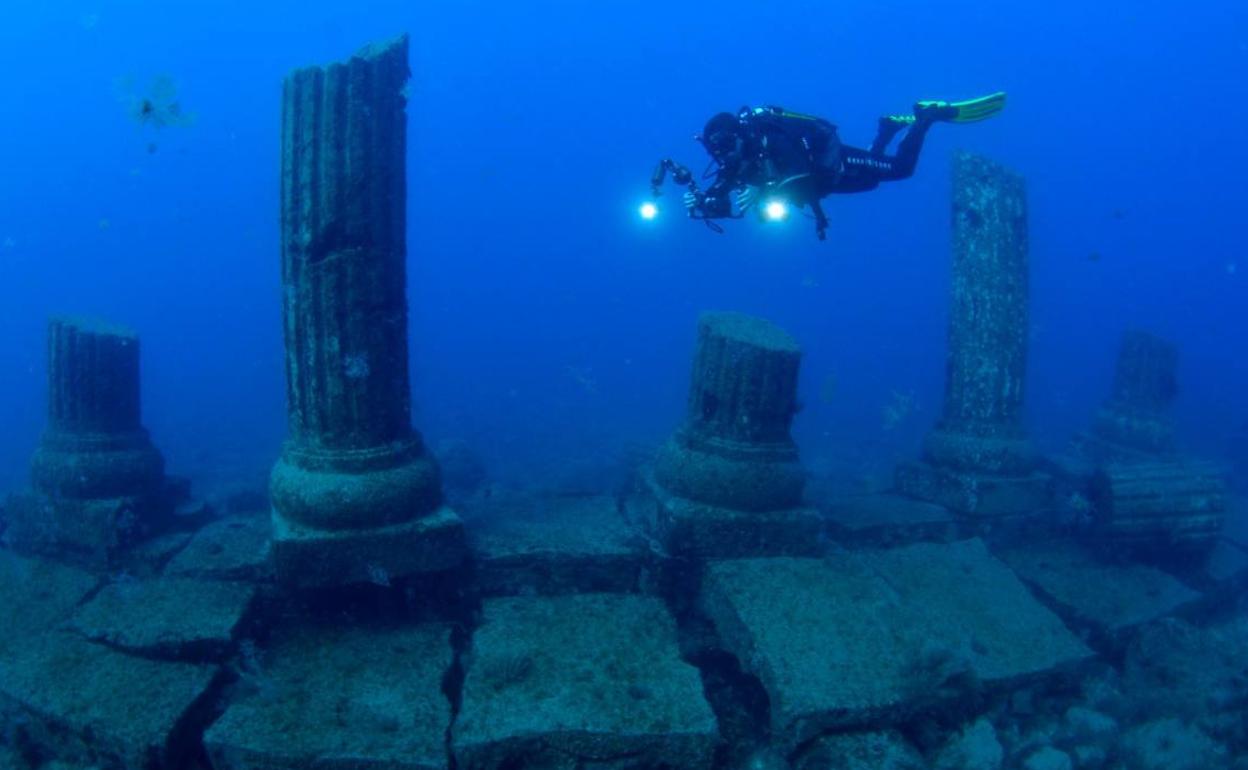 Almuñécar busca subvención del Gobierno para montar un parque submarino millonario