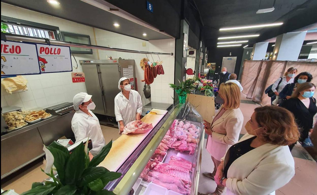 Reabre el mercado de Motril tras el cambio de las cúpulas y encara la última fase de su transformación