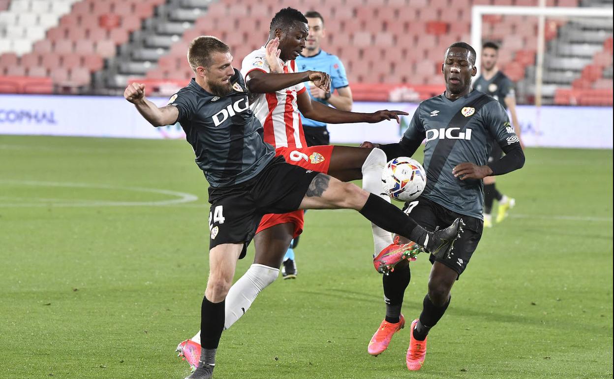 La UDA cayó ante el Rayo Vallecano en la última derrota como local de los almerienses.