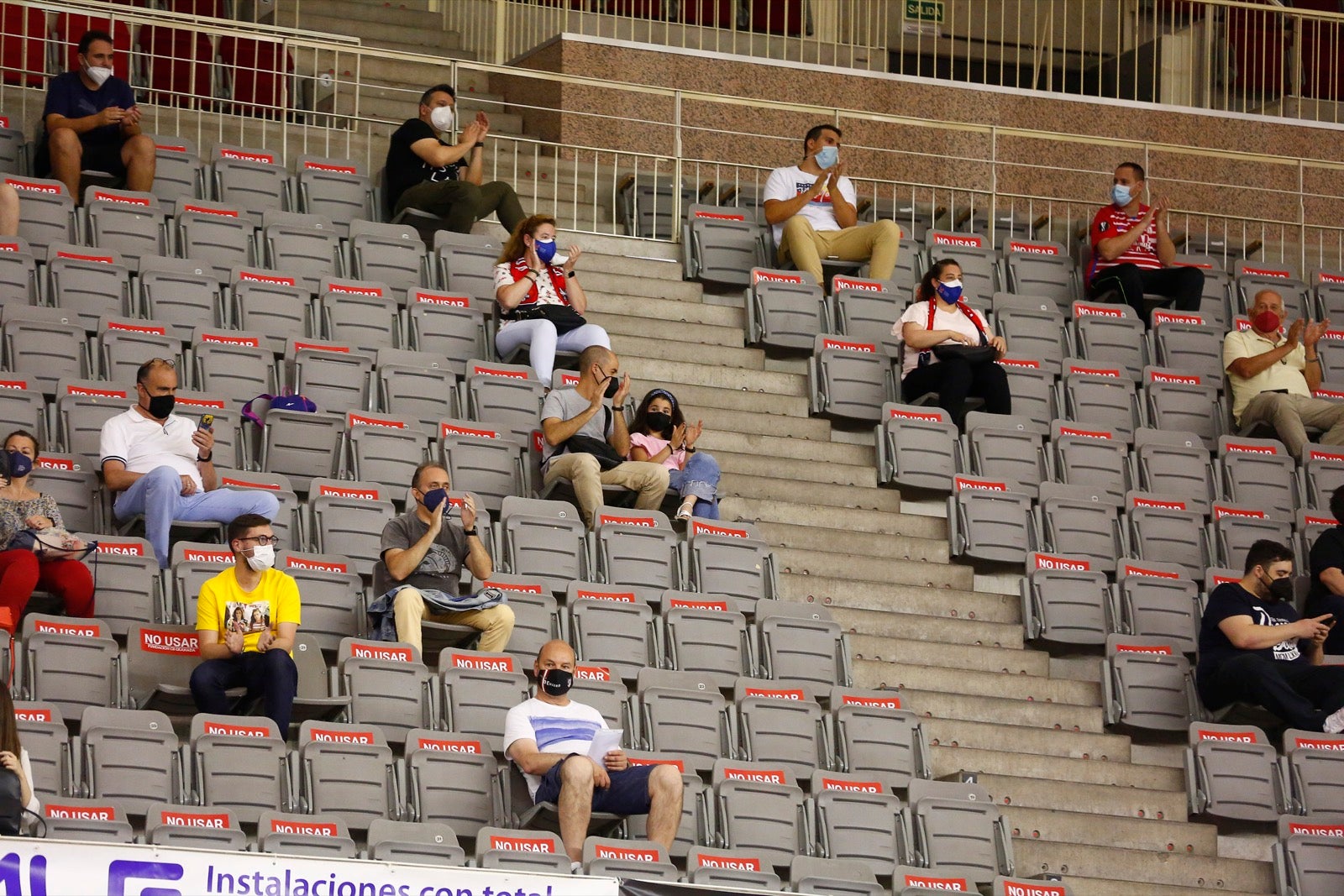 Fotos: Búscate en la grada del Palacio de los Deportes