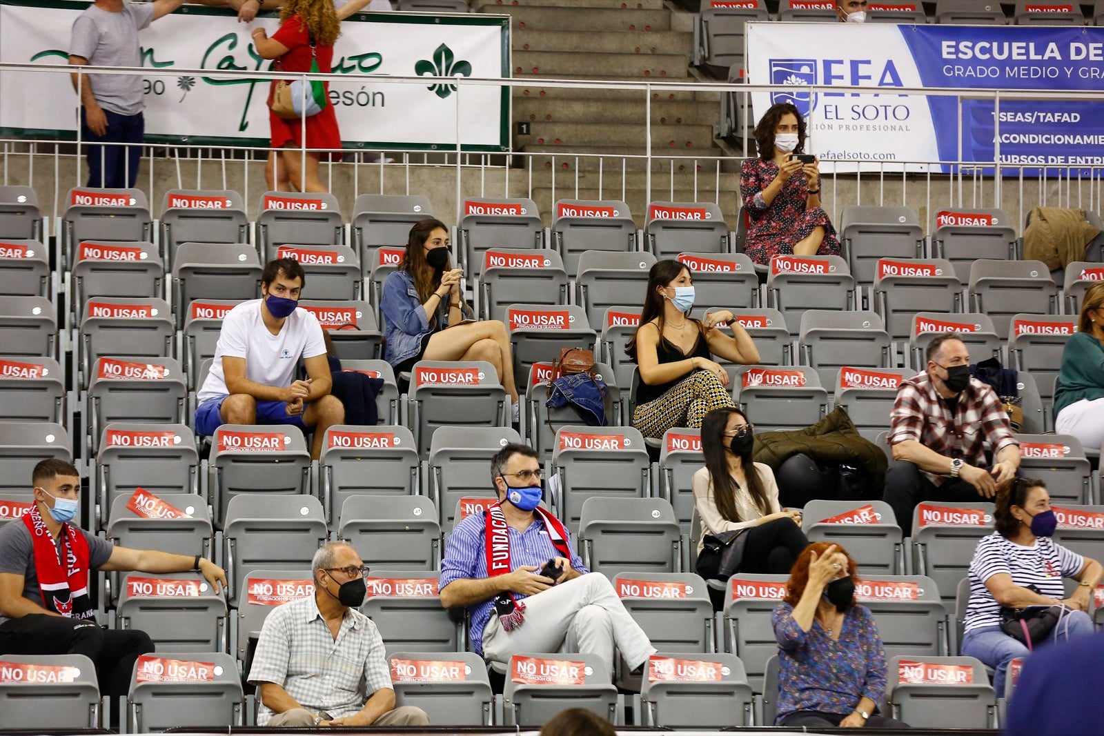 Fotos: Búscate en la grada del Palacio de los Deportes