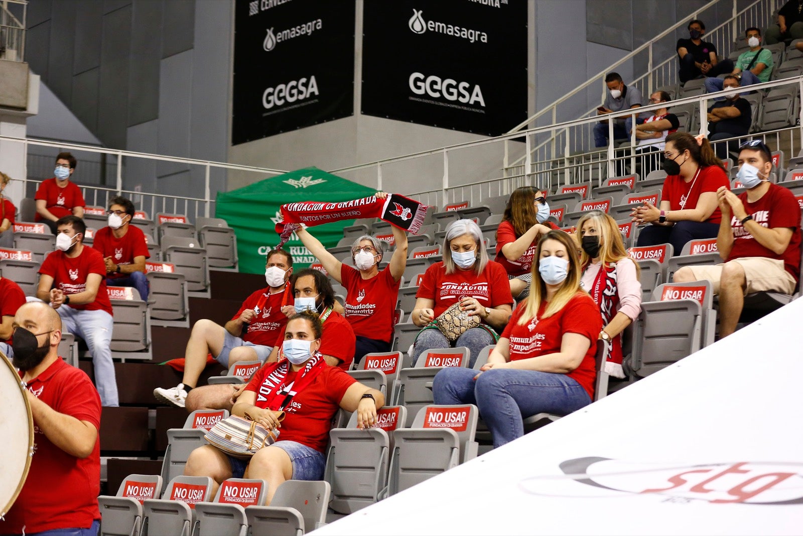 Fotos: Búscate en la grada del Palacio de los Deportes