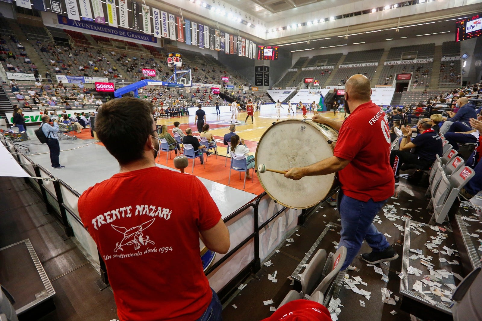Fotos: Búscate en la grada del Palacio de los Deportes