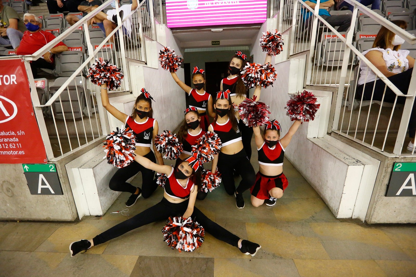 Fotos: Búscate en la grada del Palacio de los Deportes