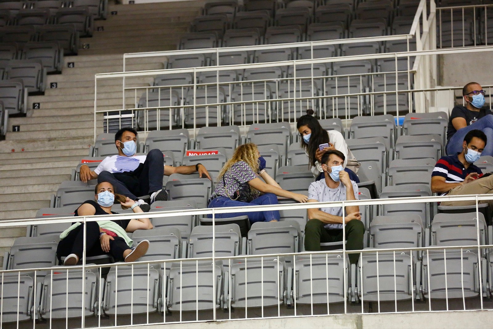 Fotos: Búscate en la grada del Palacio de los Deportes