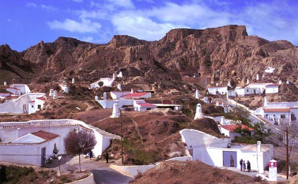 Guadix, de cueva en cueva