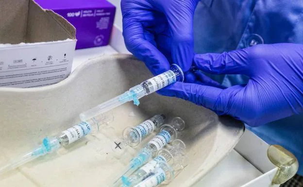 El Gobierno pone fecha al inicio de los ensayos de una de las vacunas españolas del CSIC