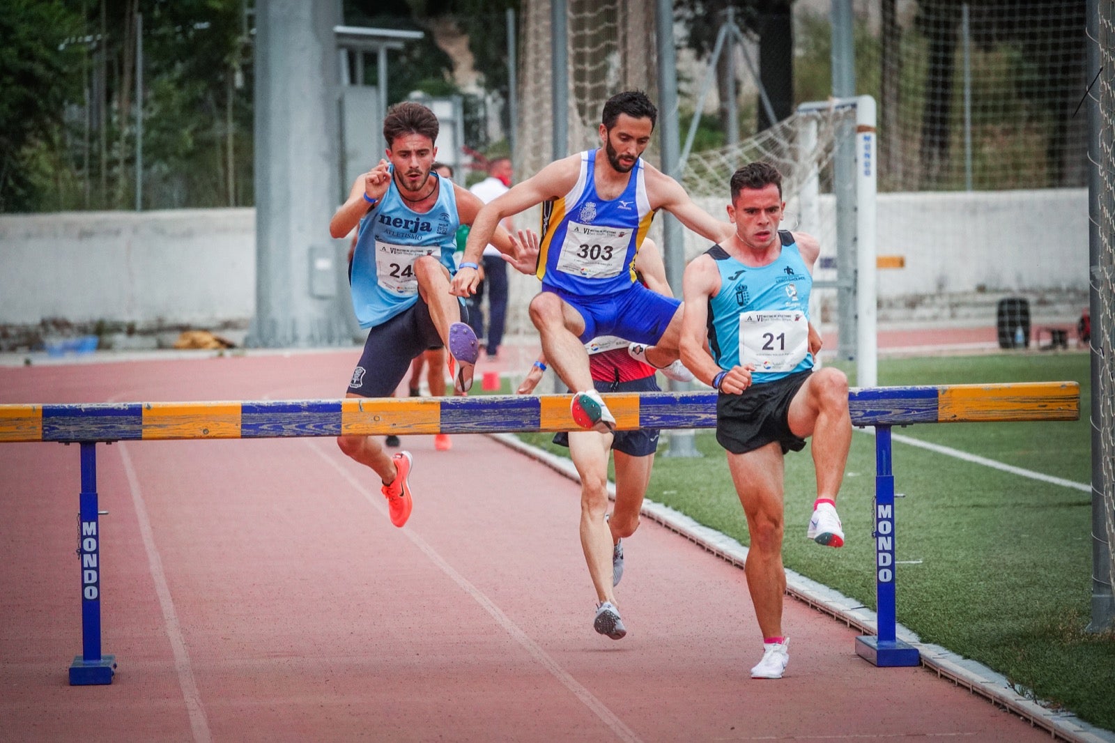 Gran jornada de atletismo en el estadio de la Juventud.