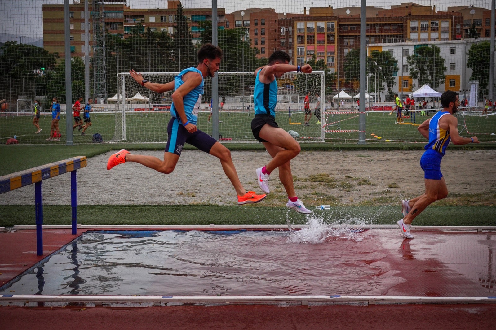 Gran jornada de atletismo en el estadio de la Juventud.