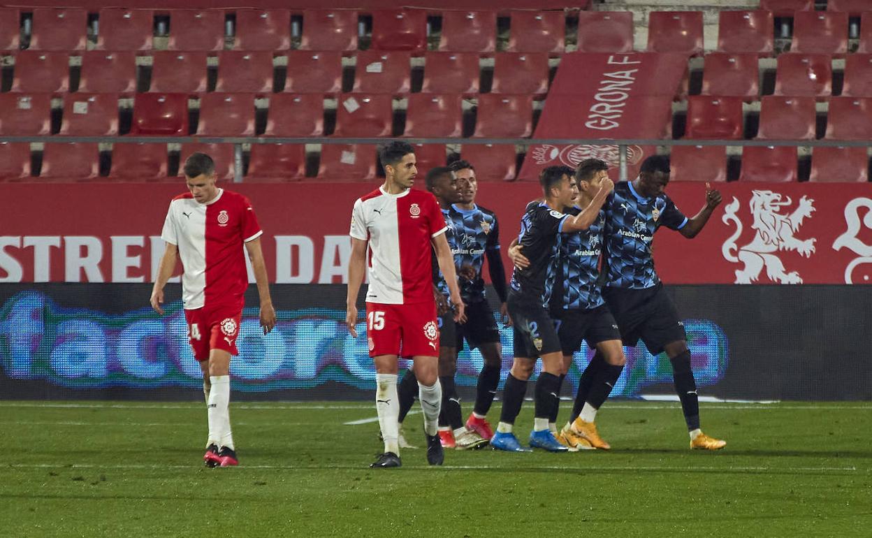 Los rojiblancos ganaron el Liga en Montilivi con gol de Sadiq Umar. 