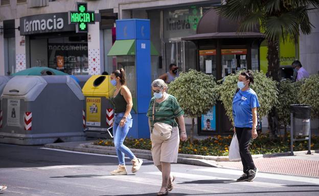 La tasa de contagios vuelve a subir en Granada capital y ya roza los 300