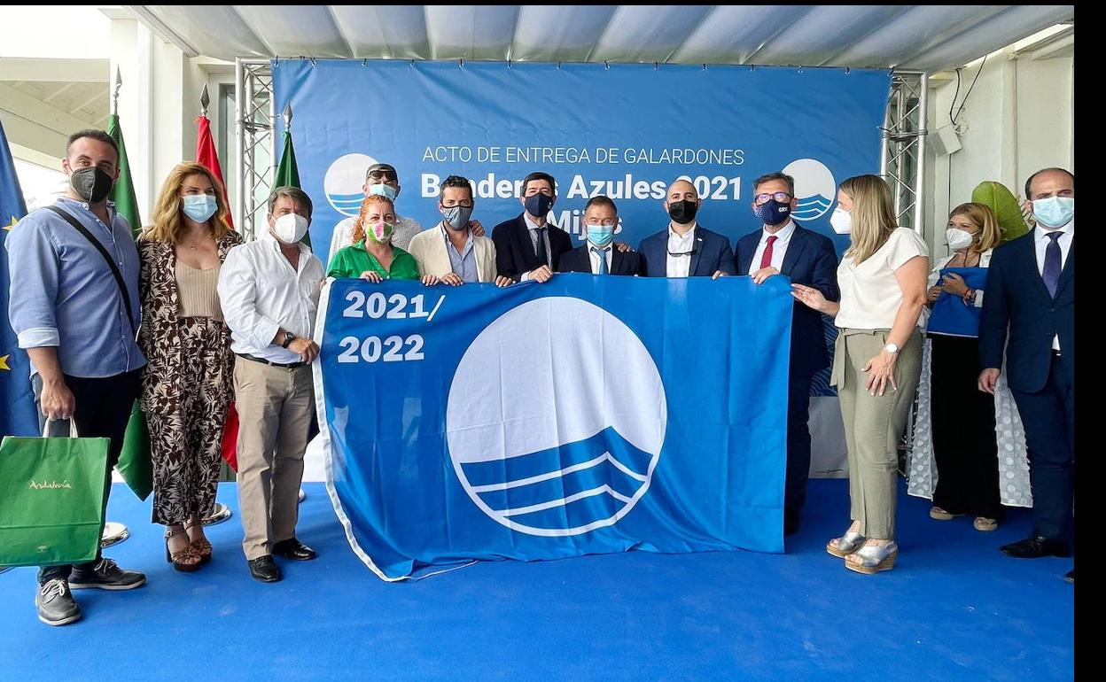 La Costa Tropical ya tiene las 12 Banderas Azules que ondearán en las playas de Granada