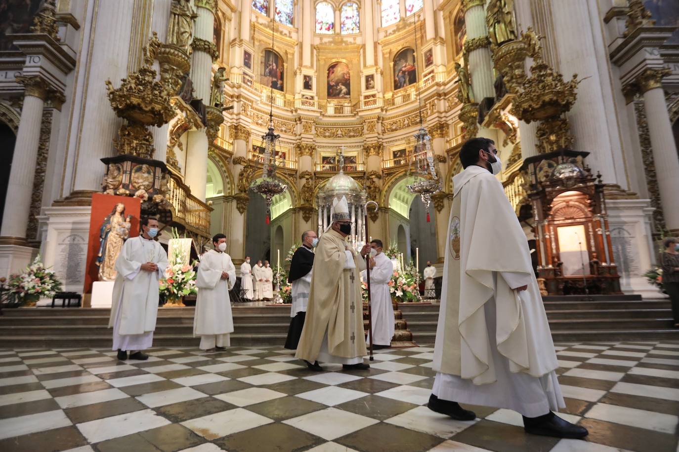 Granada celebra este Jueves de Corpus de manera singular.