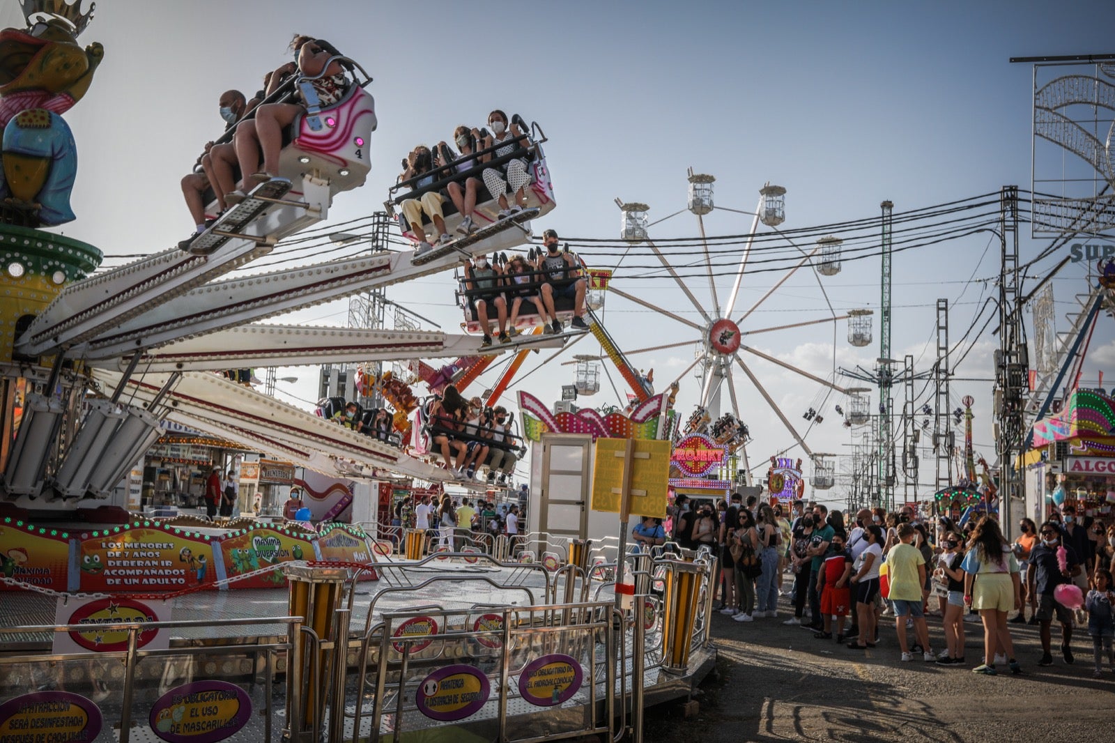 Fotos: Lleno y colas en el ferial de Granada en el Día del Corpus