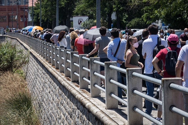 Los citados en la Feria de Muestras de Armillas han tenido que esperar durante varias horas