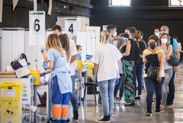 Los citados en la Feria de Muestras de Armillas han tenido que esperar durante varias horas