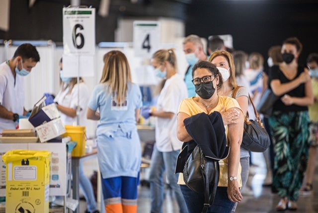 Los citados en la Feria de Muestras de Armillas han tenido que esperar durante varias horas