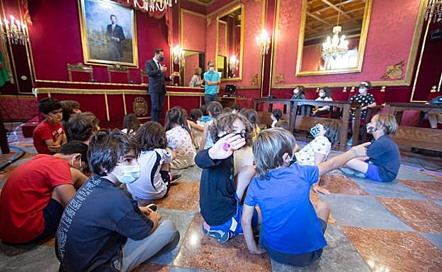 Luis Salvador, preguntado por los albaicineros.