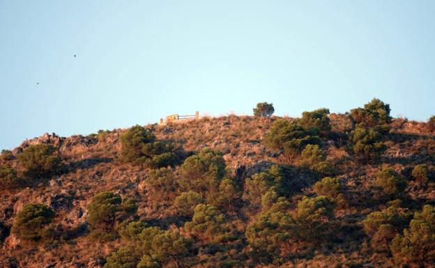 Imagen principal - Ruta senderista | Un balcón desde el que admirar Granada