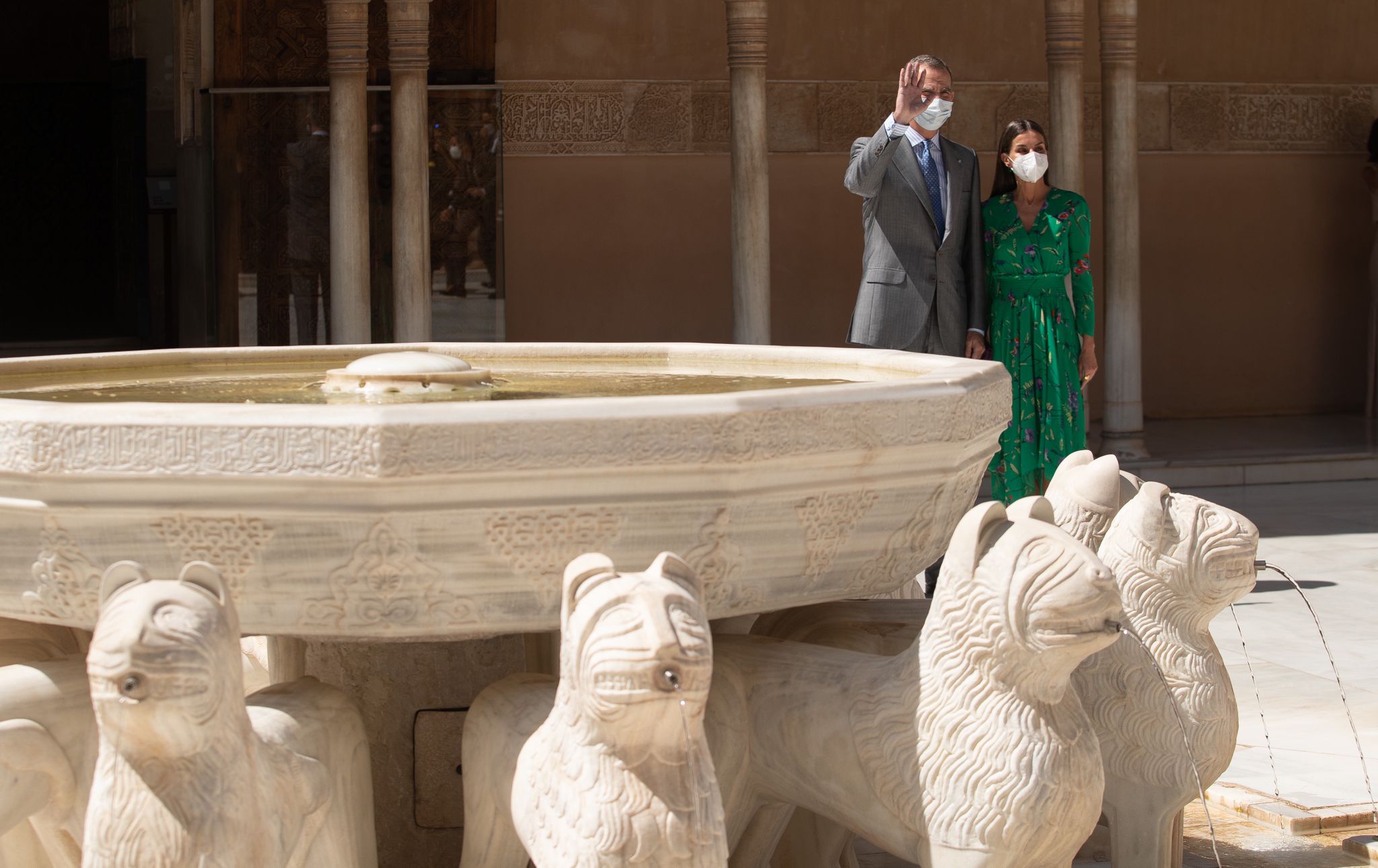 Don Felipe y Doña Letizia han visitado Granada para inaugurar 'Odaliscas. De Ingres a Picasso', una exposición impulsada por el Patronato de La Alhambra y el Generalife