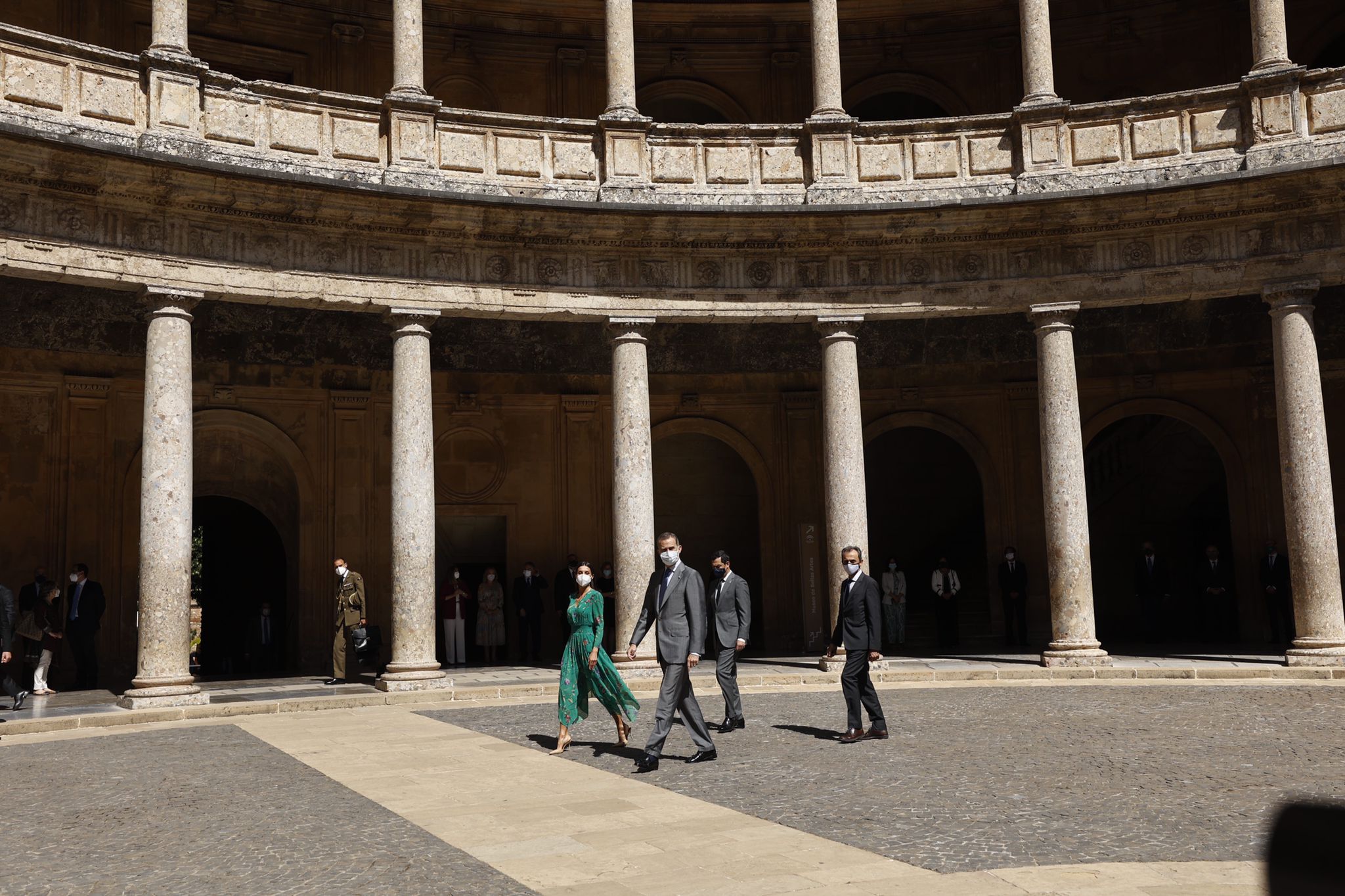 Don Felipe y Doña Letizia han visitado Granada para inaugurar 'Odaliscas. De Ingres a Picasso', una exposición impulsada por el Patronato de La Alhambra y el Generalife