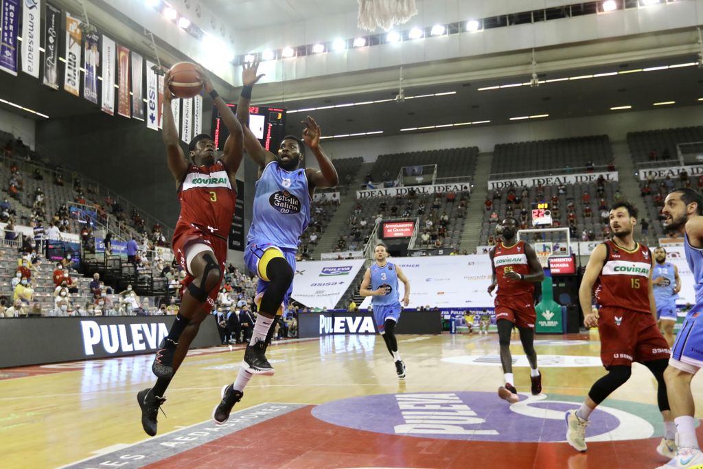 Fotos: Las mejores imágenes del Covirán-Breogán