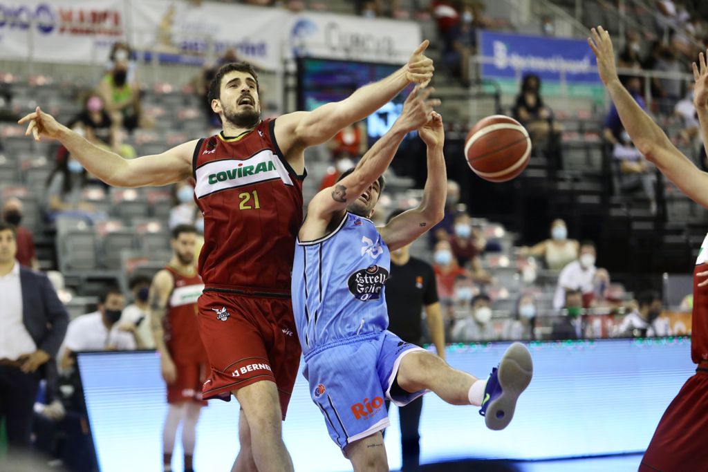 Fotos: Las mejores imágenes del Covirán-Breogán