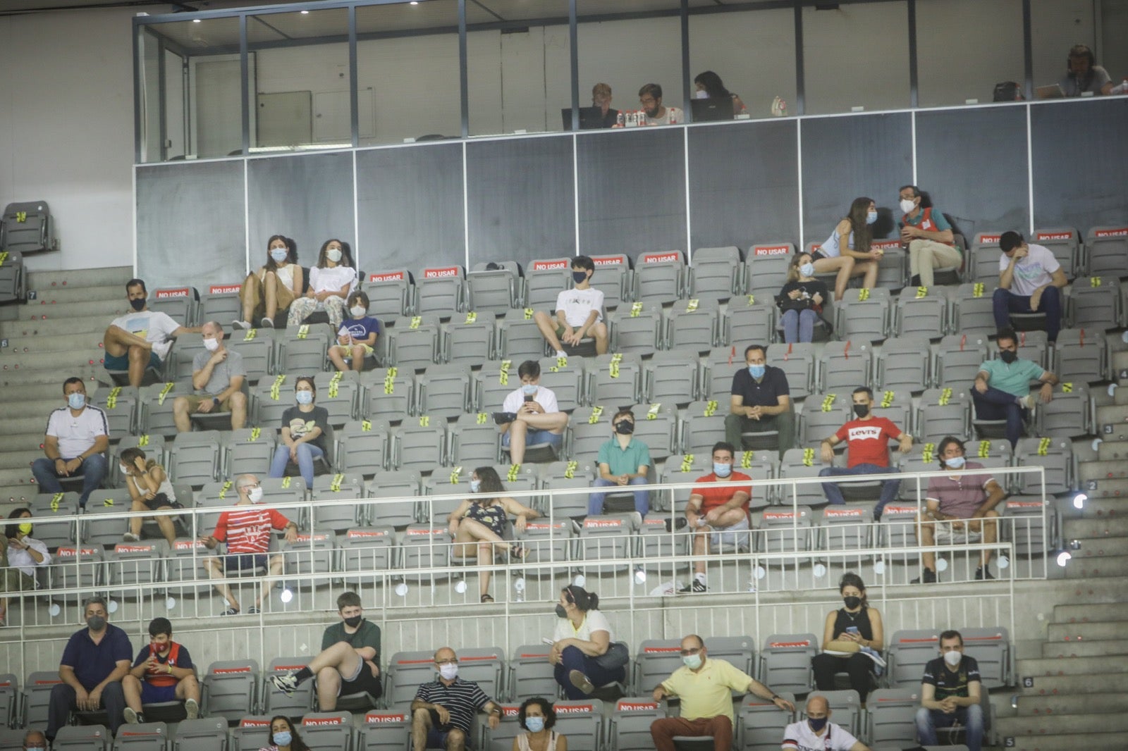 Fotos: Encuéntrate en la grada del partido Covirán Granada-Río Breogán Lugo