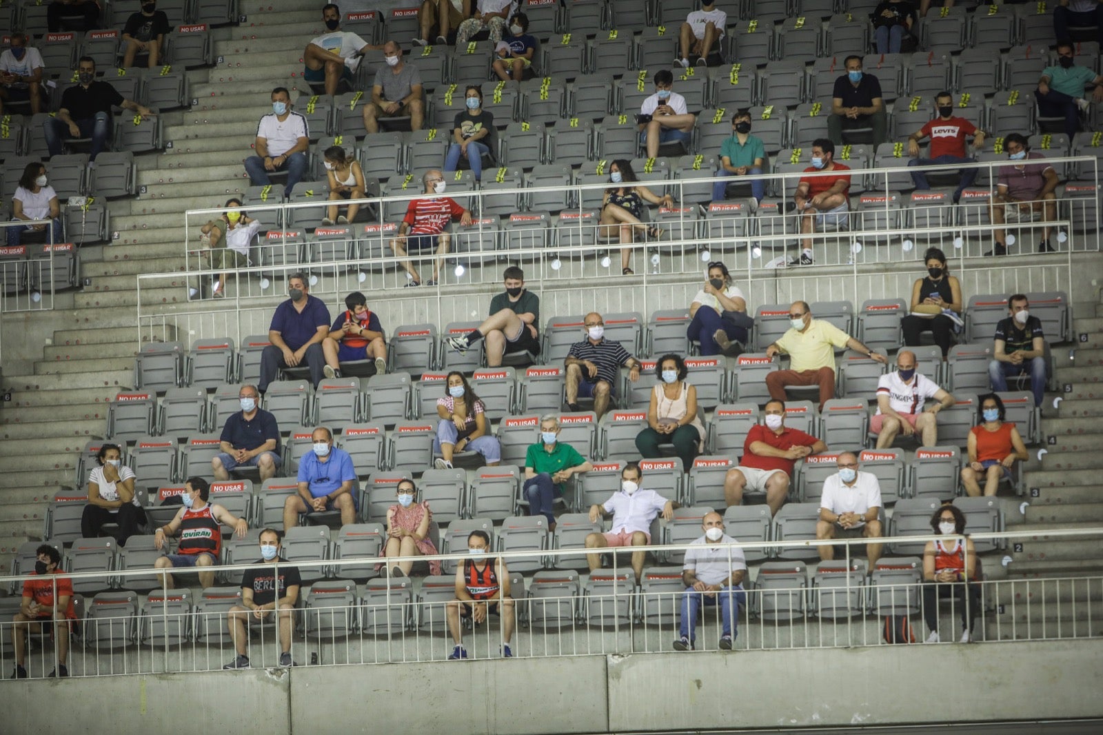 Fotos: Encuéntrate en la grada del partido Covirán Granada-Río Breogán Lugo