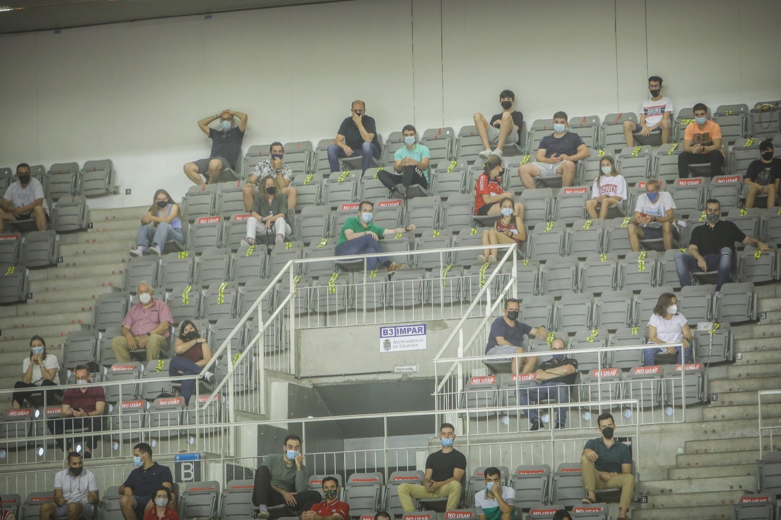 Fotos: Encuéntrate en la grada del partido Covirán Granada-Río Breogán Lugo