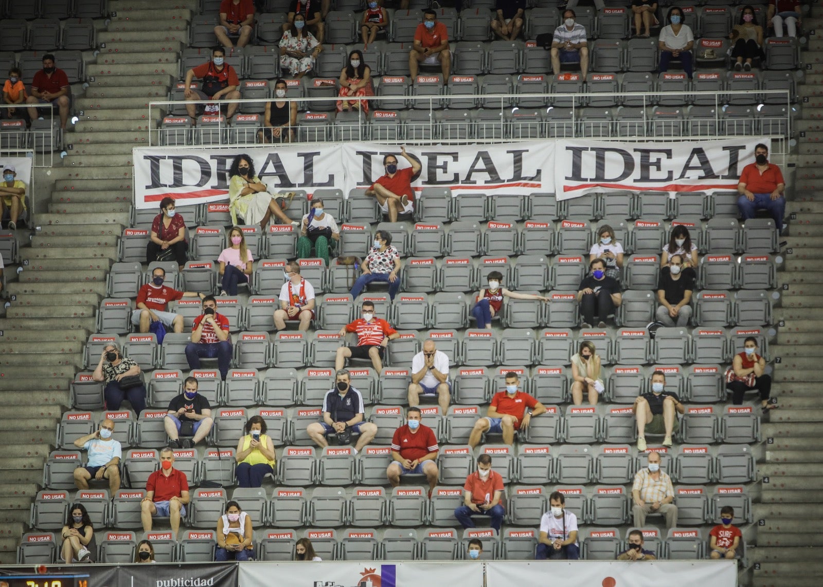 Fotos: Encuéntrate en la grada del partido Covirán Granada-Río Breogán Lugo