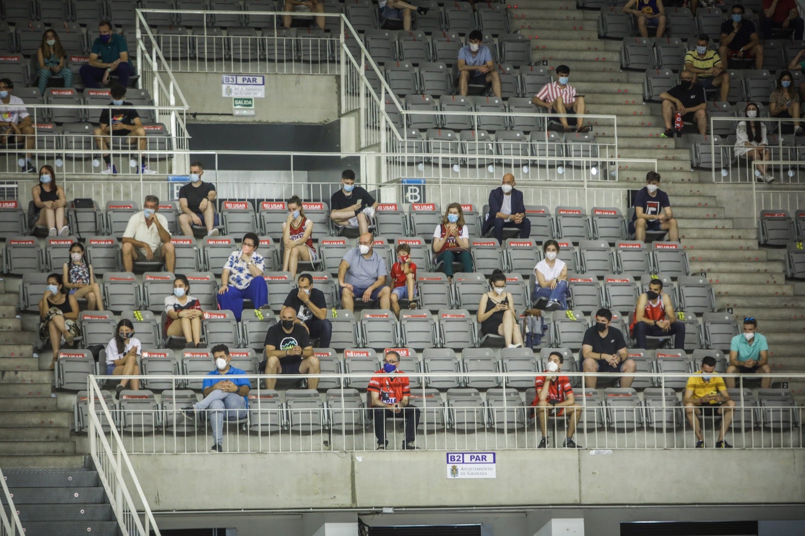 Fotos: Encuéntrate en la grada del partido Covirán Granada-Río Breogán Lugo