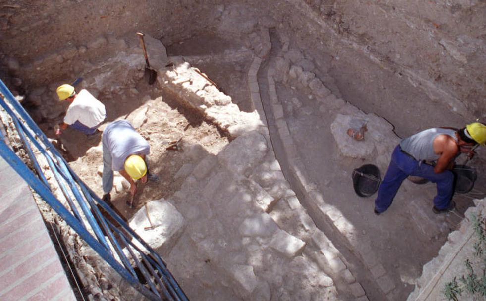 El alcázar sepultado de Granada donde vivieron los reyes ziríes, almorávides y almohades