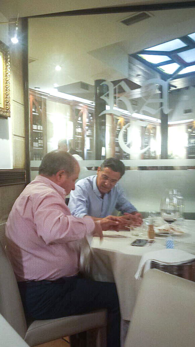 Con Torres Hurtado en el Asador de Castilla, cuando le dio al límite su apoyo para que volviera a ser alcalde pese a haberlo vetado días antes