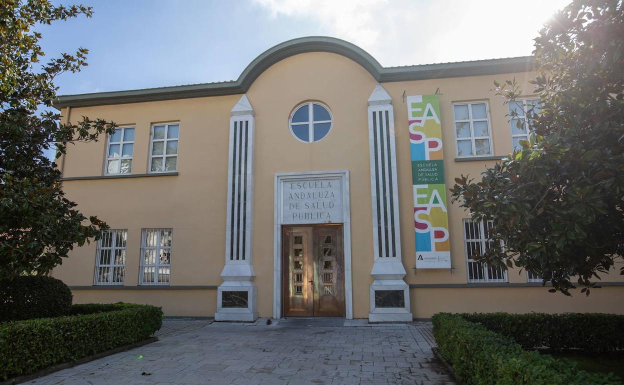 Entrada a la sede de la Escuela Andaluza de Salud Pública. 