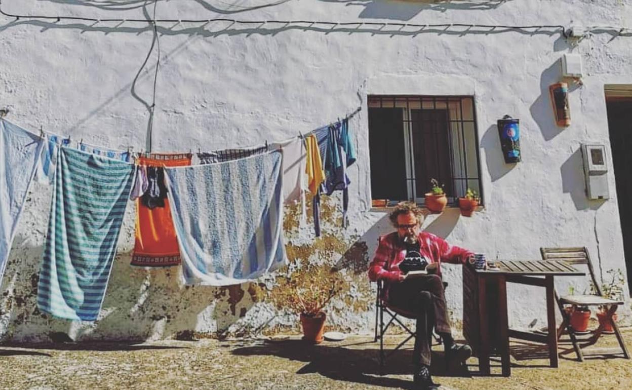 Andrés Ortiz es un escritor jienense que tiene su casa allí.