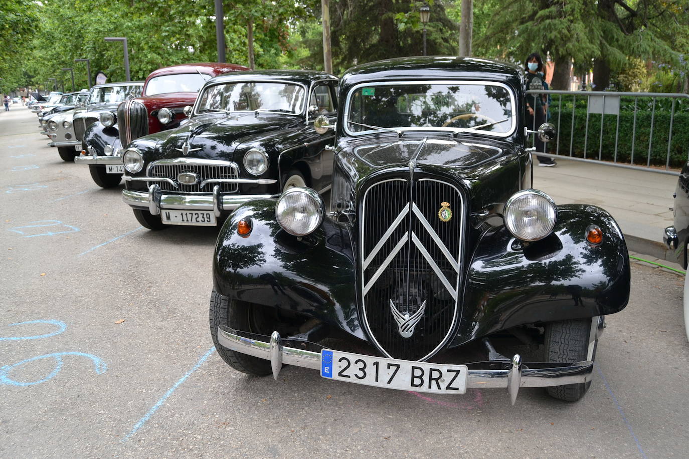 Hasta las 15 horas del domingo se podrán contemplar en el Paseo del Salón, los más de 70 vehículos del siglo pasado participantes en la XVII Ruta Reale.