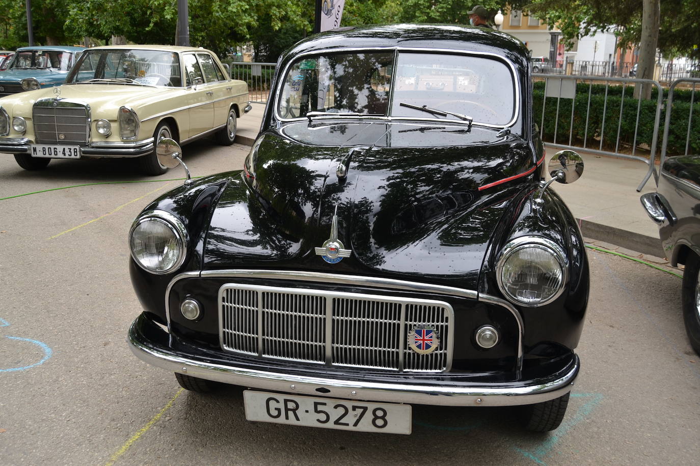 Hasta las 15 horas del domingo se podrán contemplar en el Paseo del Salón, los más de 70 vehículos del siglo pasado participantes en la XVII Ruta Reale.
