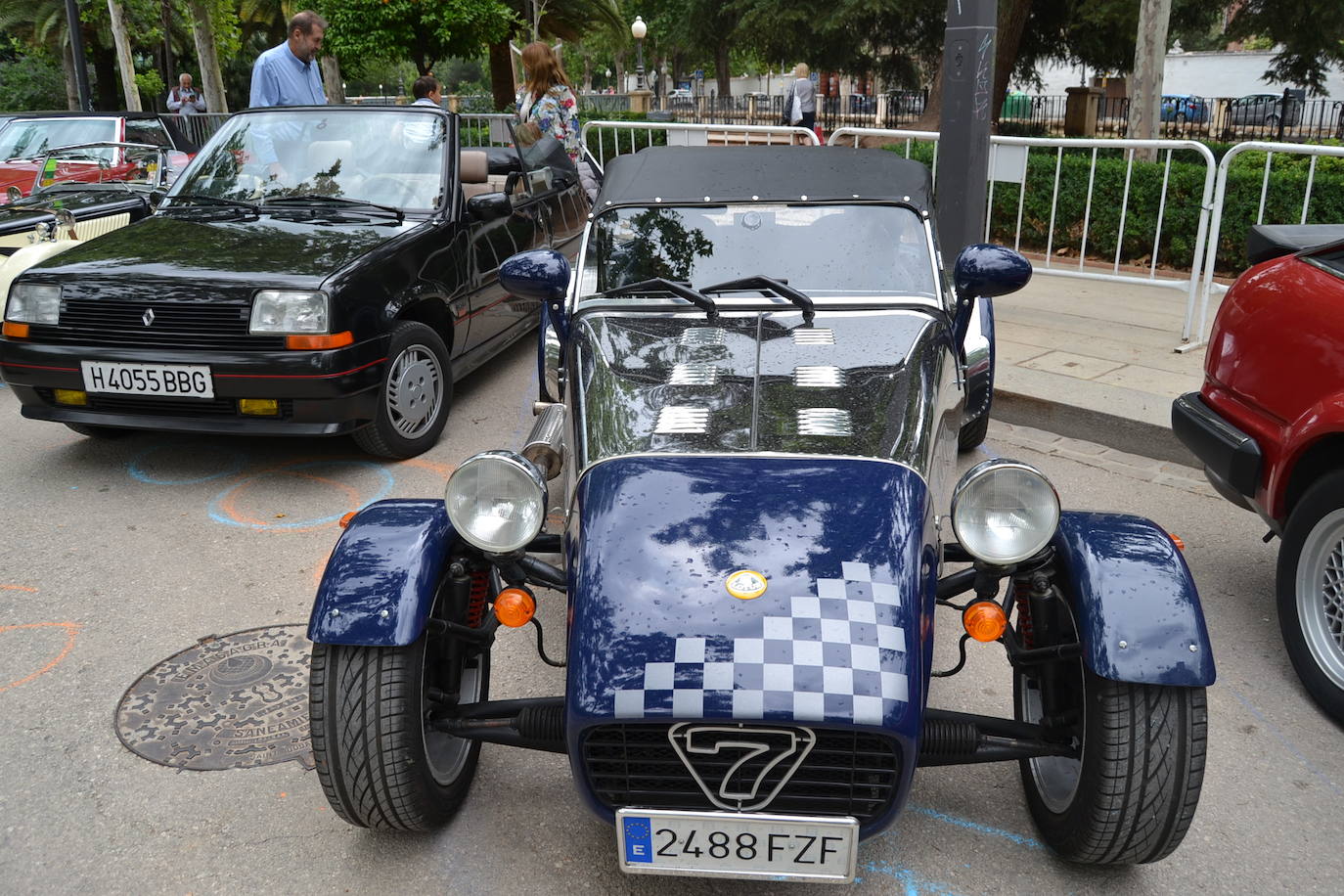 Hasta las 15 horas del domingo se podrán contemplar en el Paseo del Salón, los más de 70 vehículos del siglo pasado participantes en la XVII Ruta Reale.