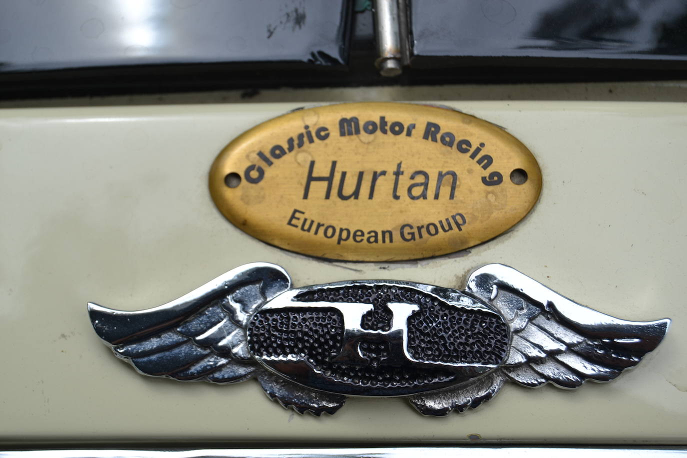 Hasta las 15 horas del domingo se podrán contemplar en el Paseo del Salón, los más de 70 vehículos del siglo pasado participantes en la XVII Ruta Reale.