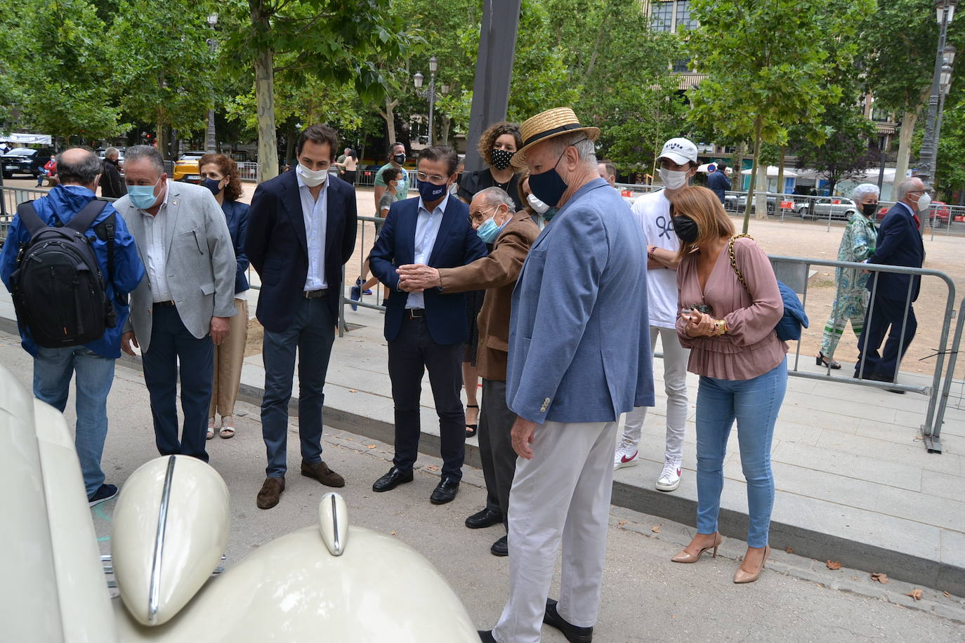 Hasta las 15 horas del domingo se podrán contemplar en el Paseo del Salón, los más de 70 vehículos del siglo pasado participantes en la XVII Ruta Reale.