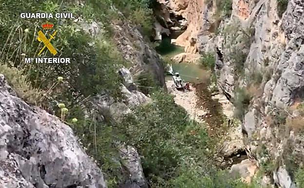 Rescatada una persona en una zona complicada del barranco de la Bolera