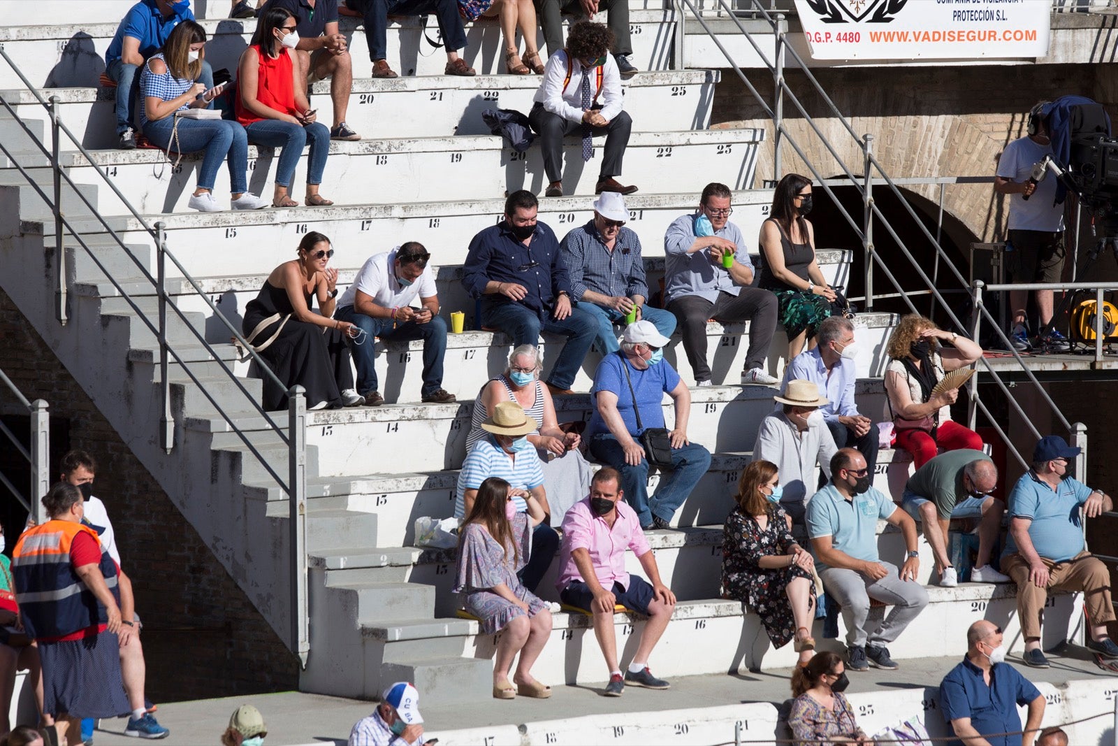 Fotos: Búscate en los tendidos de la Monumental de Frascuelo