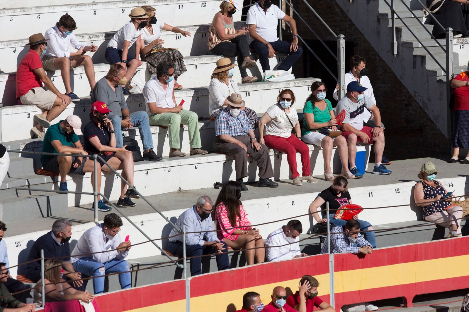 Fotos: Búscate en los tendidos de la Monumental de Frascuelo